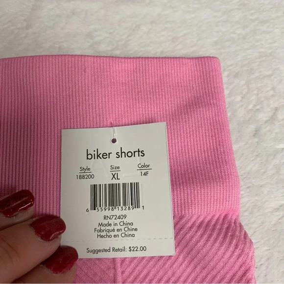 LA LA Active XL pink biker shorts NWT does have some texture to them - Picture 2 of 5
